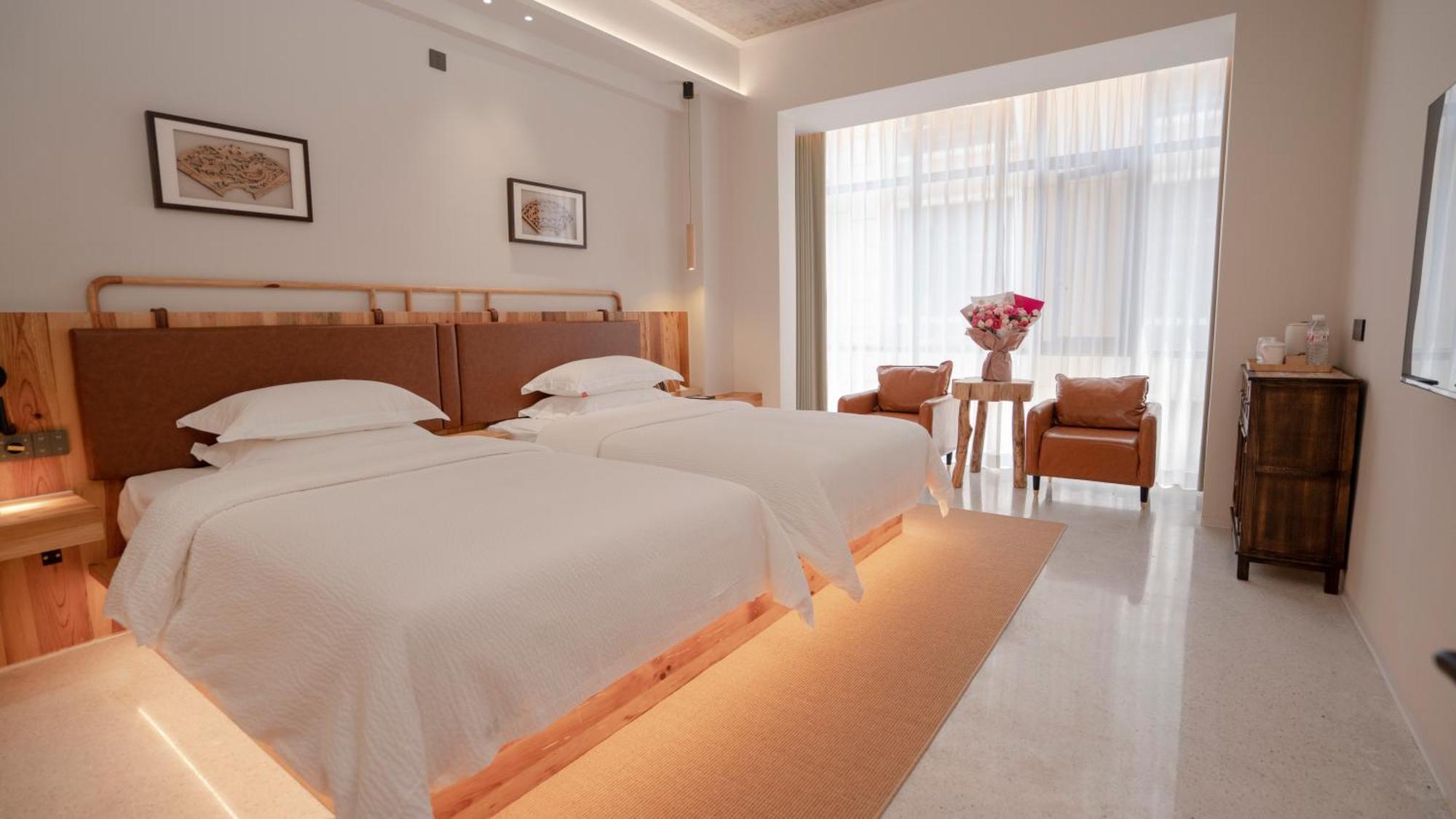 Patio Spring Holiday Inn -- Free Round Trip Pick-Up Service --Panoramic View Of Tianmen Mount Zhangjiajie Exterior foto